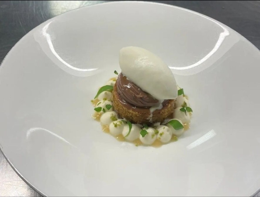 Single dessert with quenelle of sorbet